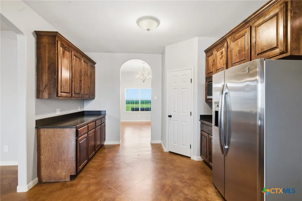 335 County Road 320 Edna, TX 77957