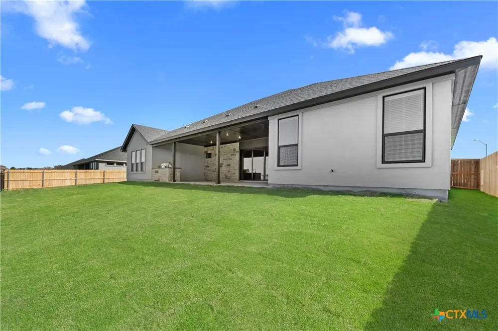 3070 Bella Vita Drive Nolanville, TX 76559