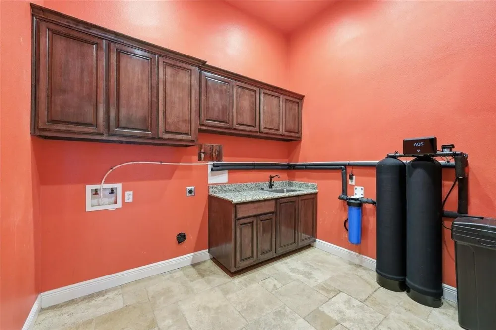 5215 Tomcat Trail Orange, TX 77632
