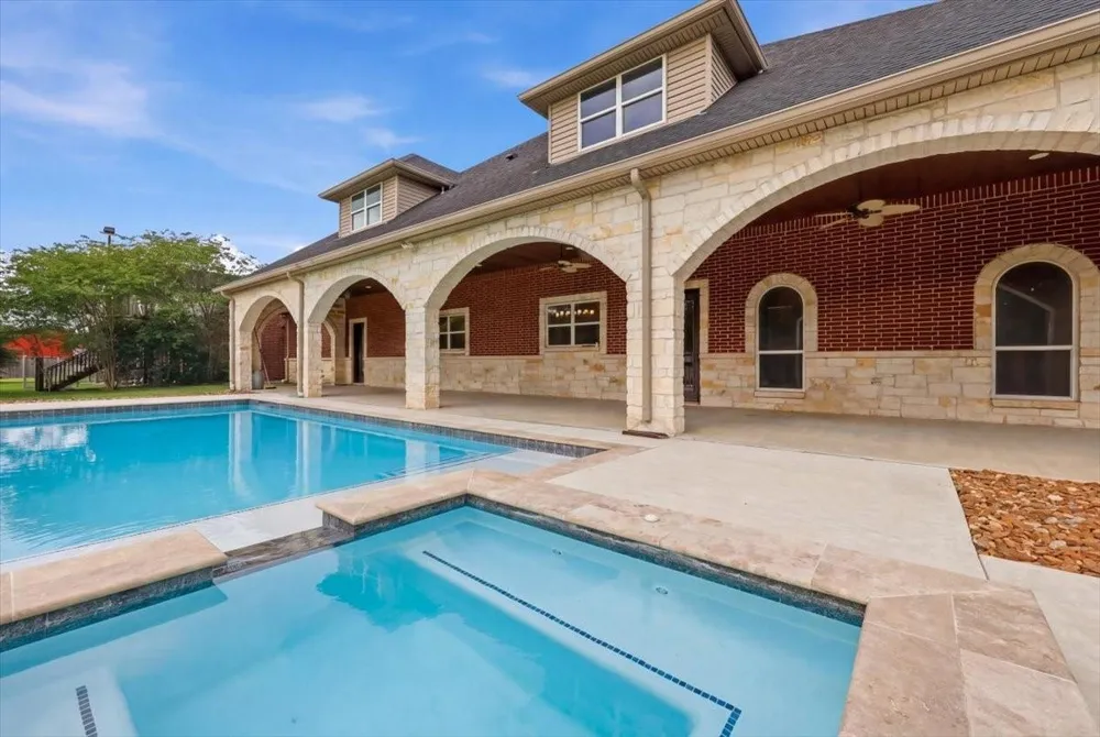 5215 Tomcat Trail Orange, TX 77632