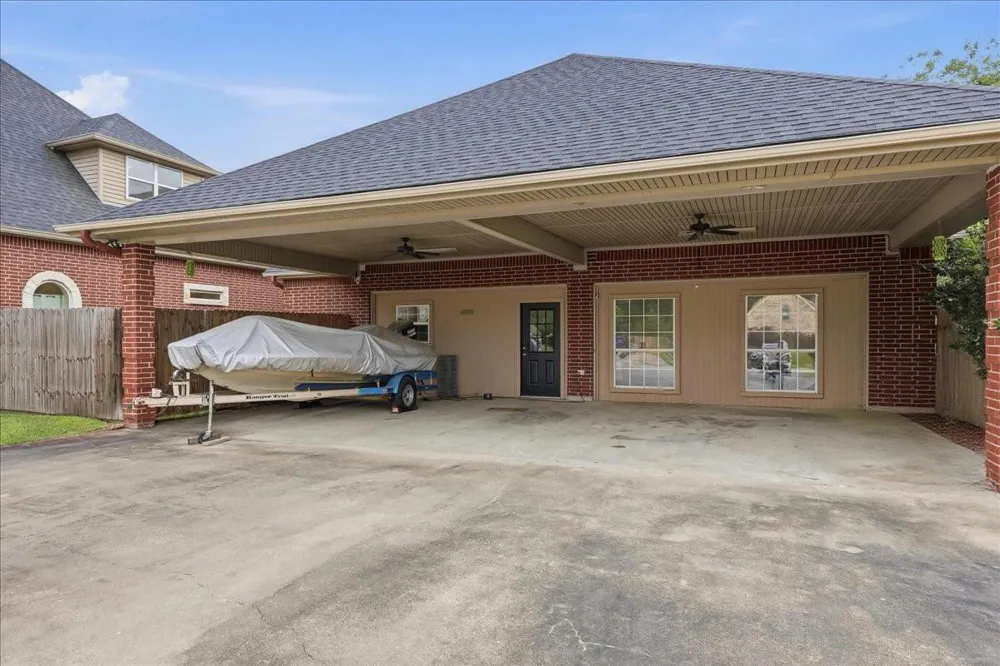 5215 Tomcat Trail Orange, TX 77632