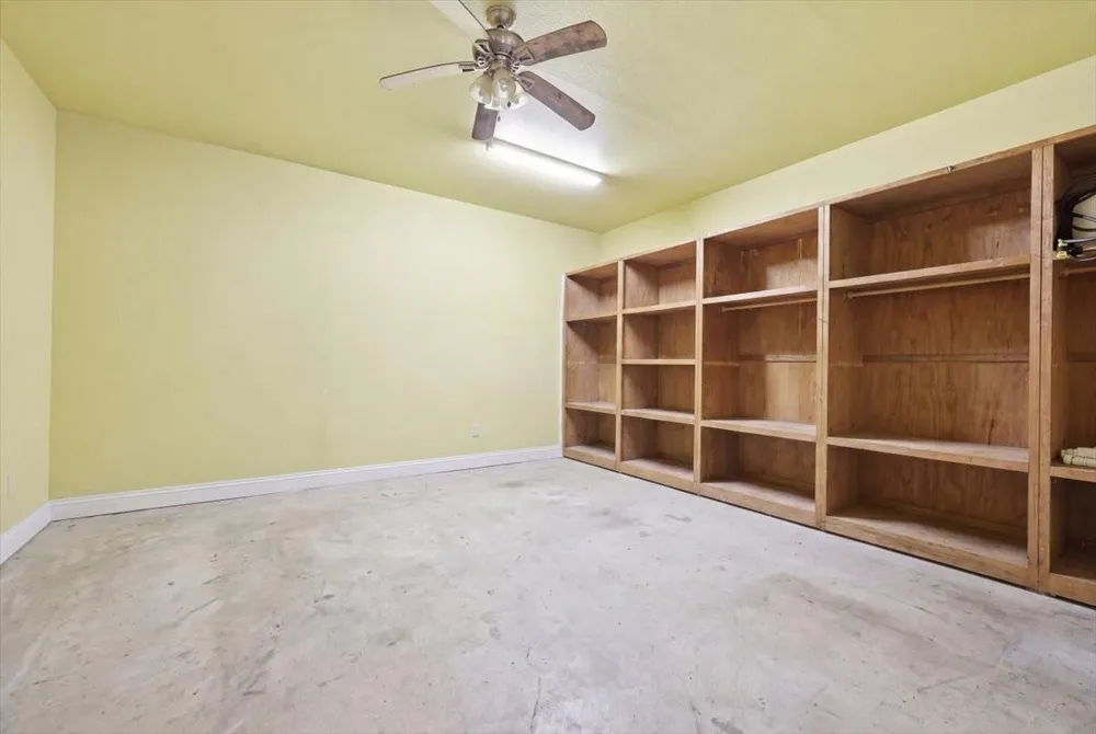 5215 Tomcat Trail Orange, TX 77632