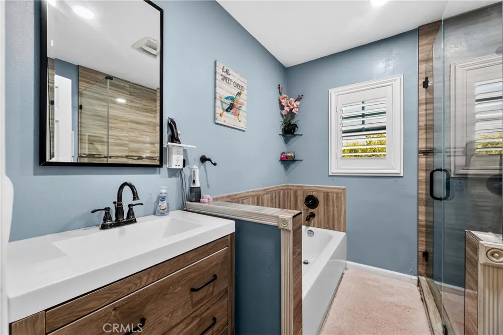 14708 S Denker Gardena, CA 90247