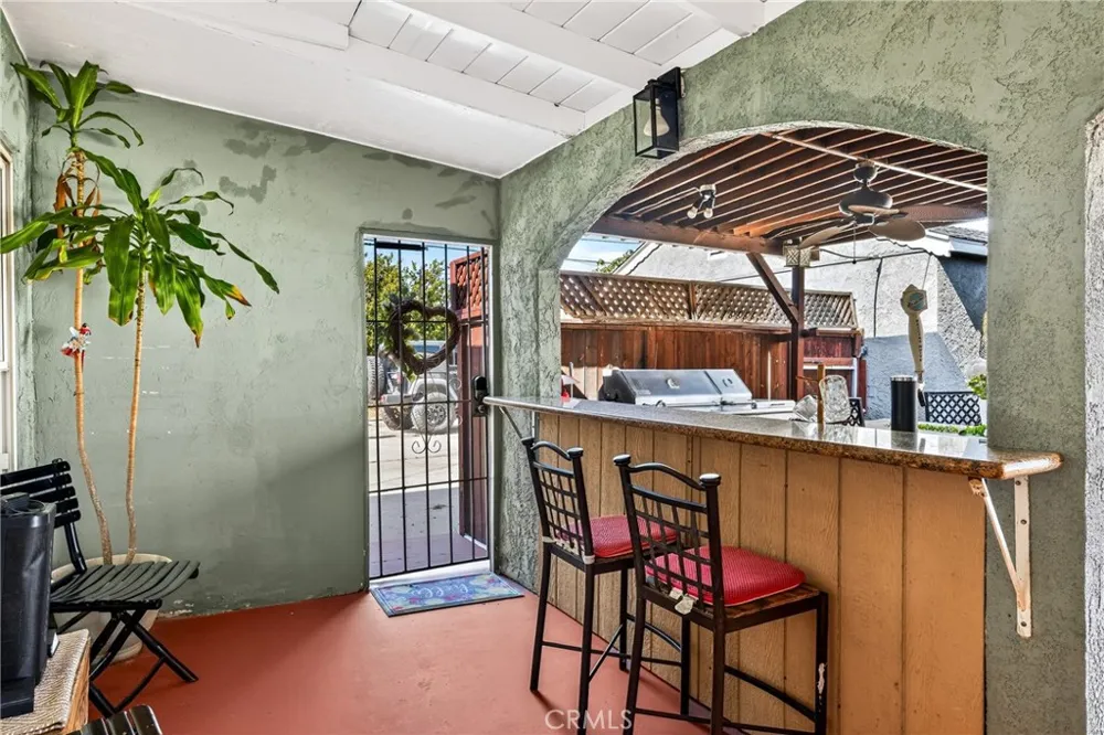14708 S Denker Gardena, CA 90247