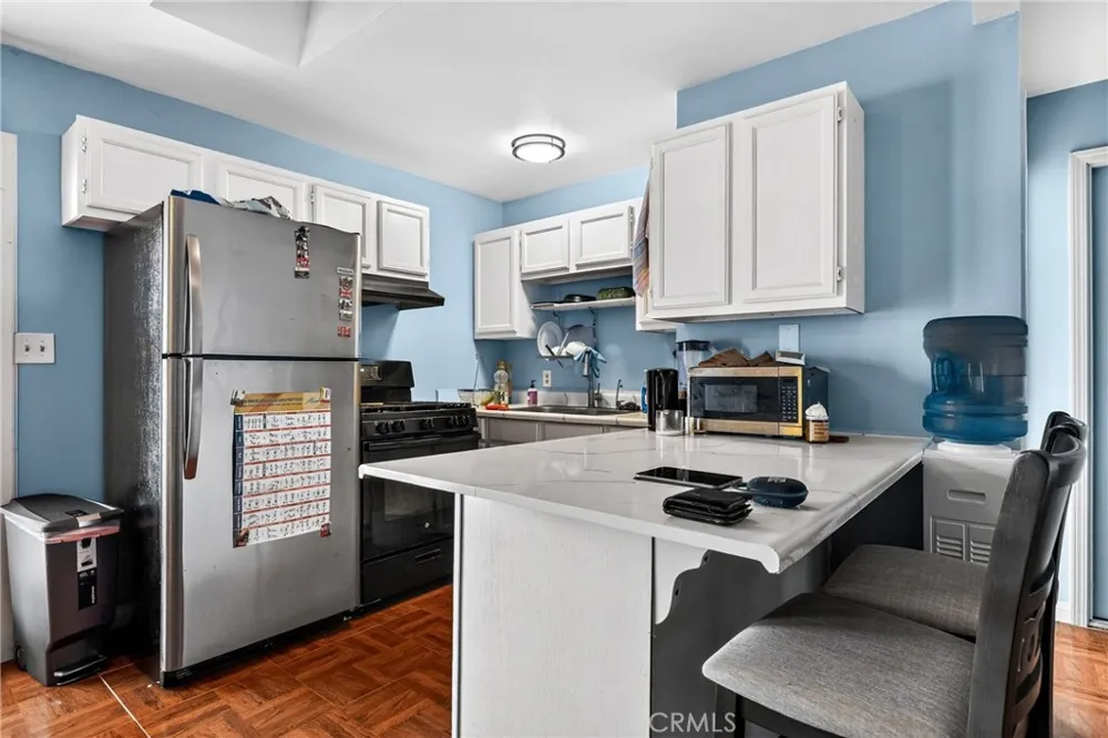 14708 S Denker Gardena, CA 90247