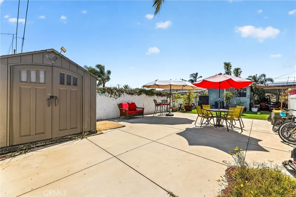 14708 S Denker Gardena, CA 90247
