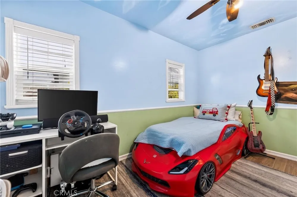 14708 S Denker Gardena, CA 90247