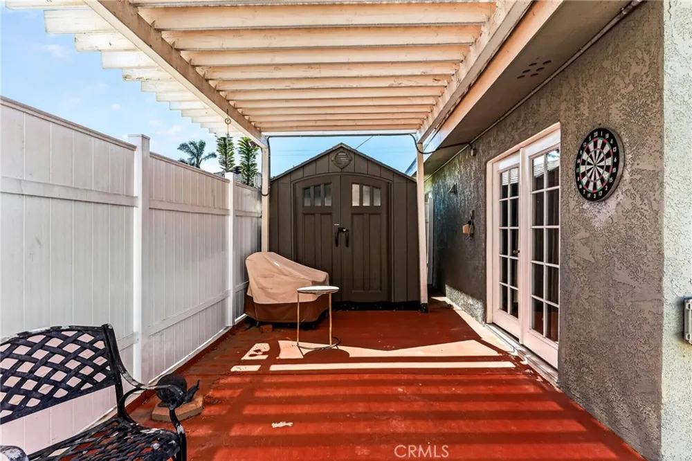 14708 S Denker Gardena, CA 90247