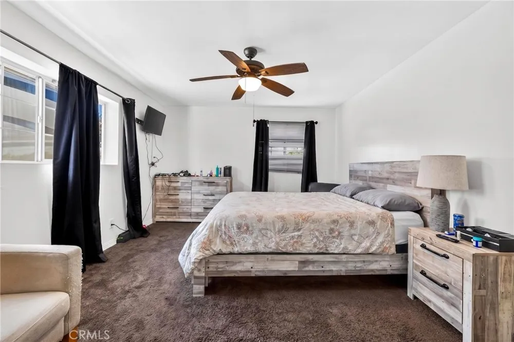 14708 S Denker Gardena, CA 90247