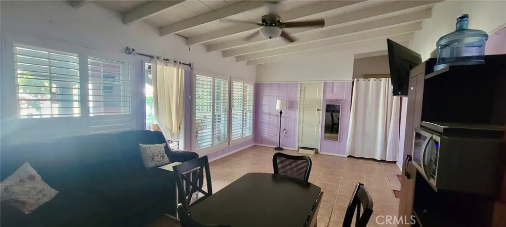 14708 S Denker Gardena, CA 90247