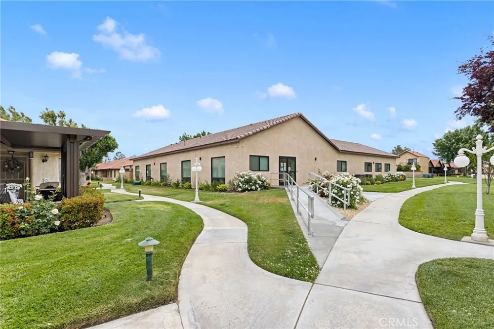 19222 Cottonwood Drive Apple Valley, CA 92308