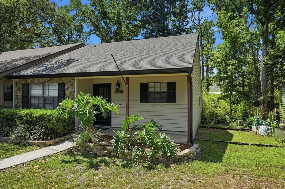 913 CANDLEBROOK LANE Brooksville, FL 34601
