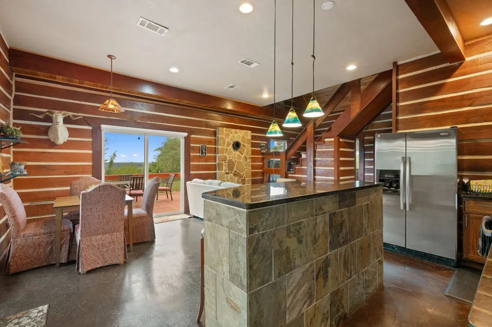 28537 Paradise Manor Drive Marble Falls, TX 78654