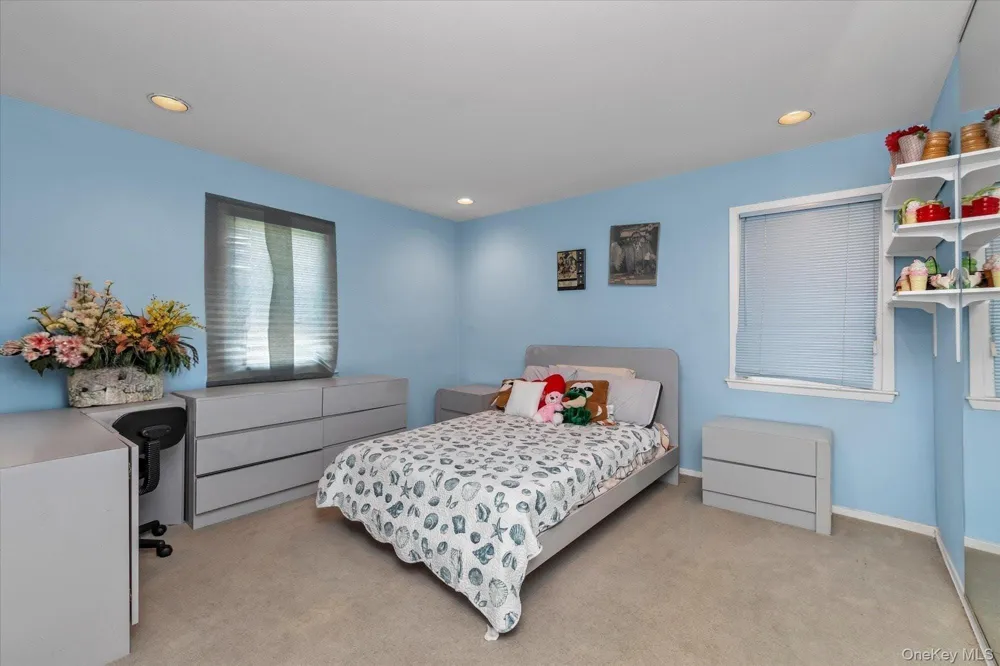 97 Birch Lane Woodsburgh, NY 11598
