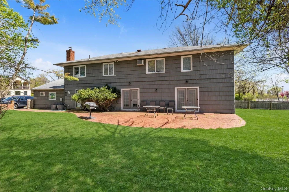 97 Birch Lane Woodsburgh, NY 11598