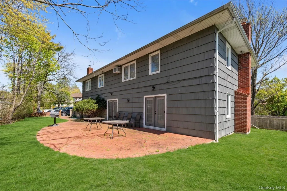 97 Birch Lane Woodsburgh, NY 11598