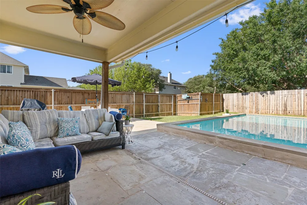 372 Tobin Drive Buda, TX 78610
