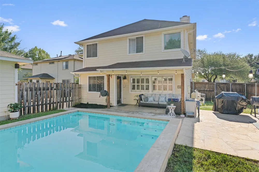 372 Tobin Drive Buda, TX 78610
