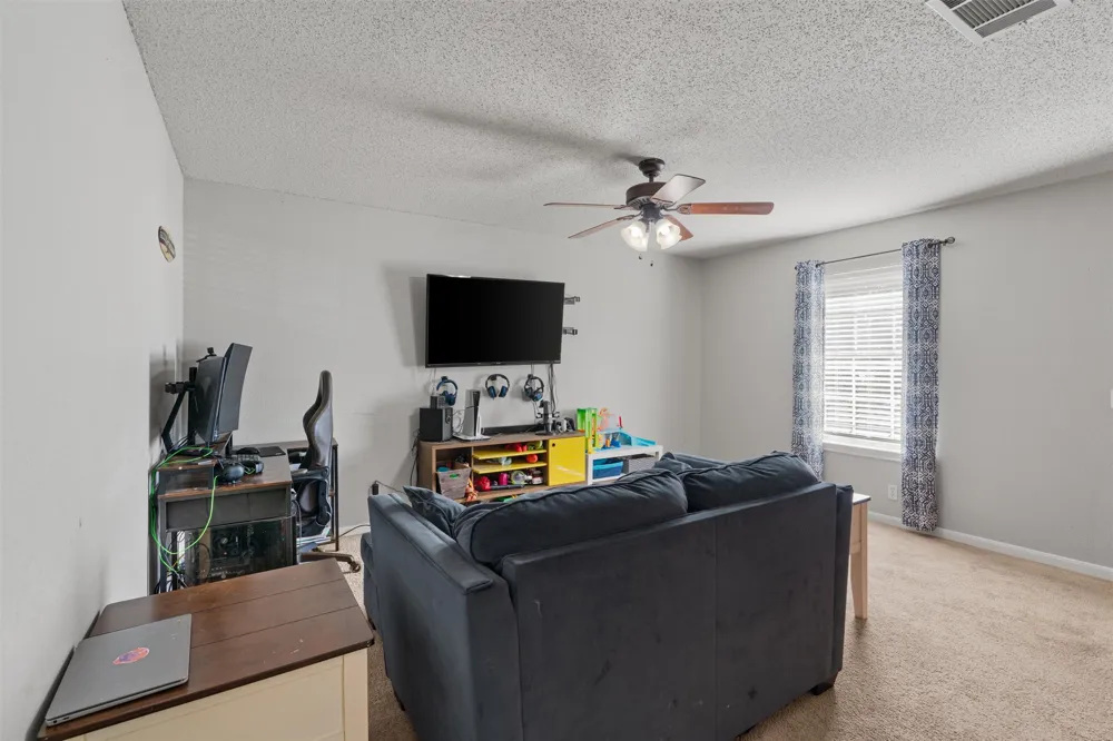 372 Tobin Drive Buda, TX 78610