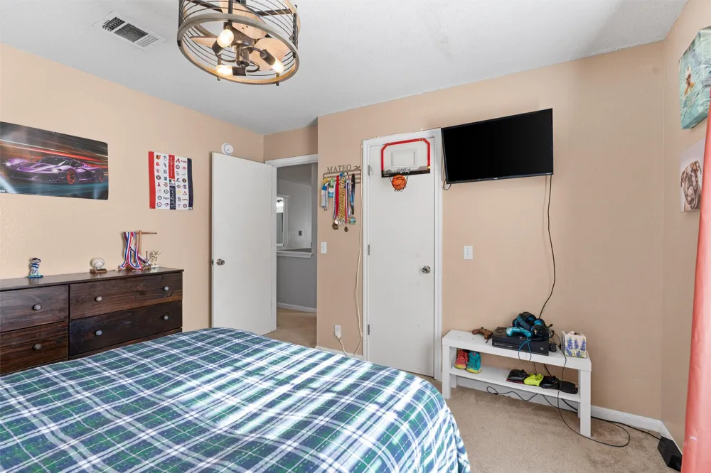 372 Tobin Drive Buda, TX 78610