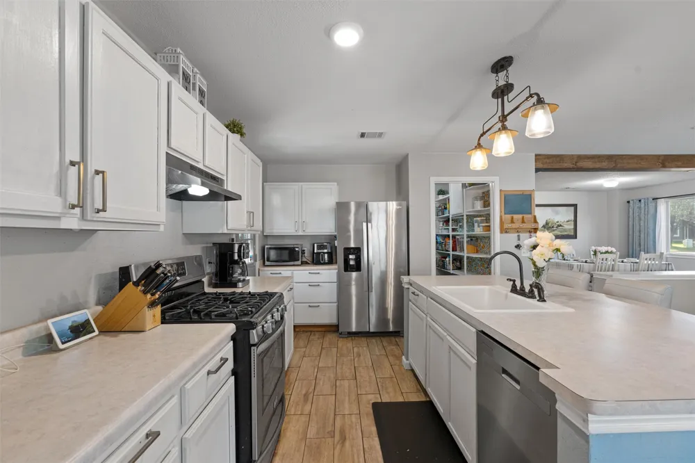 372 Tobin Drive Buda, TX 78610