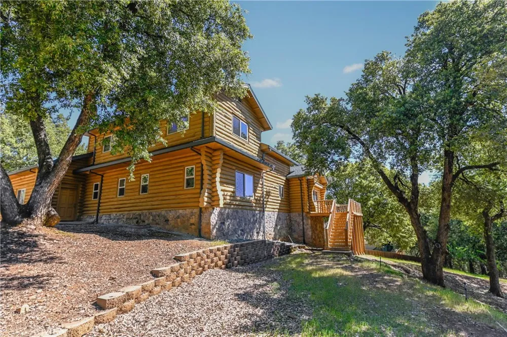 21416 Robin Lane Pine Grove, CA 95665