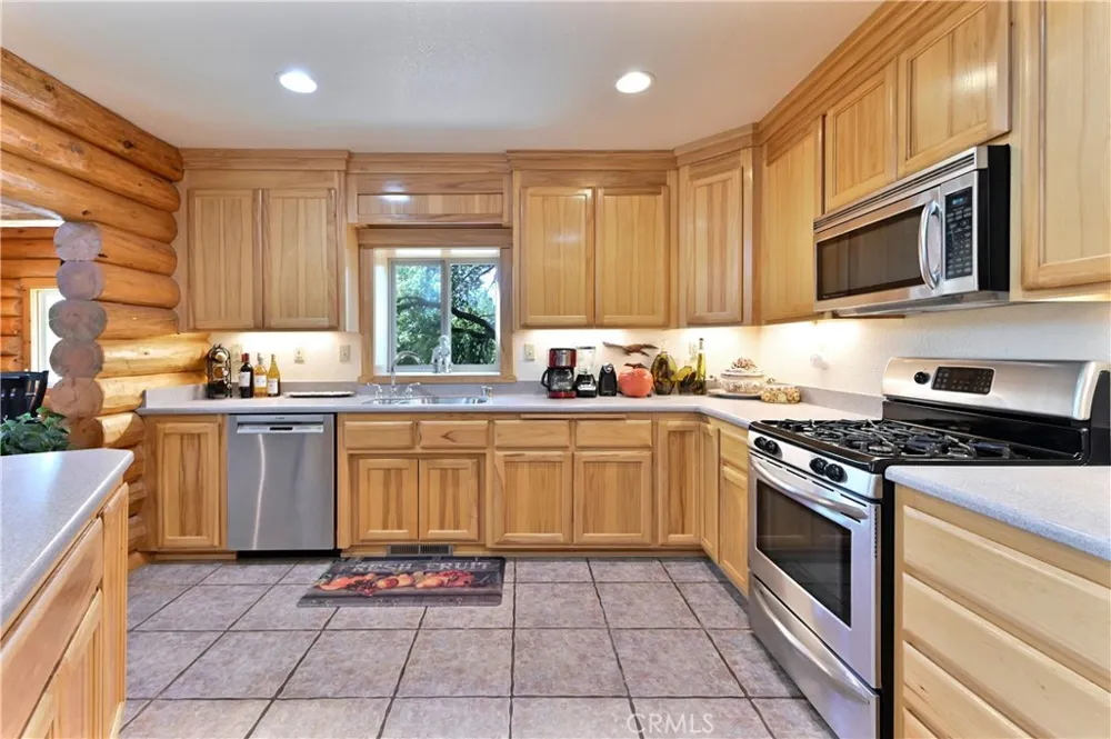 21416 Robin Lane Pine Grove, CA 95665