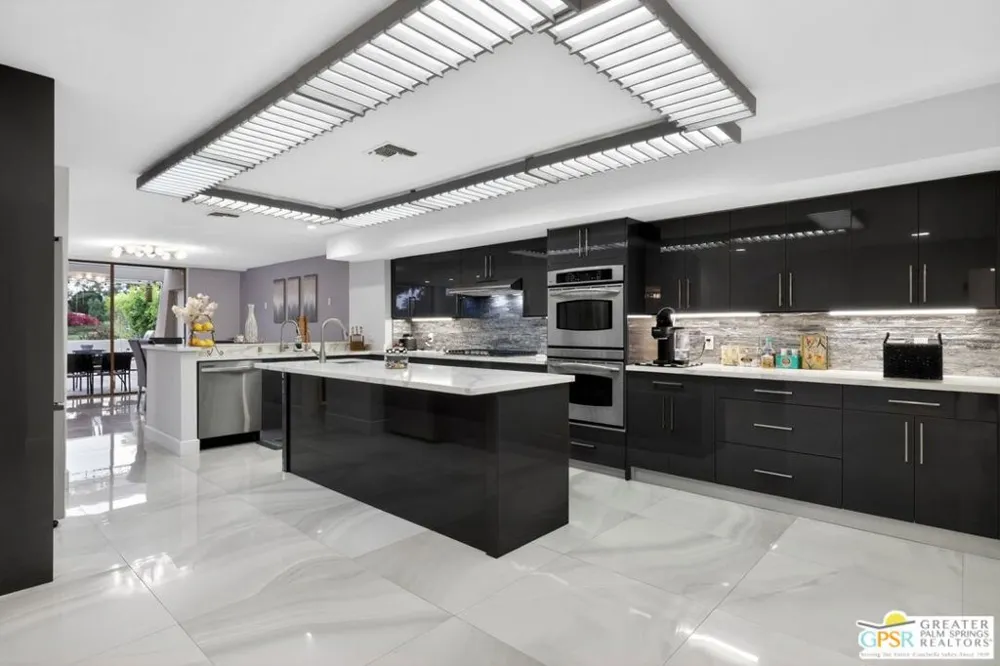 196 Kavenish Drive Rancho Mirage, CA 92270