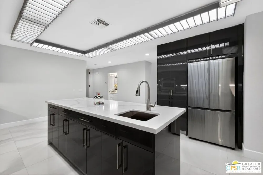 196 Kavenish Drive Rancho Mirage, CA 92270