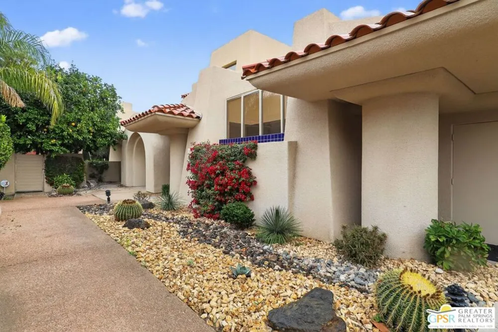 196 Kavenish Drive Rancho Mirage, CA 92270