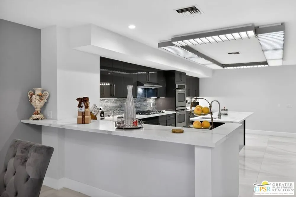 196 Kavenish Drive Rancho Mirage, CA 92270