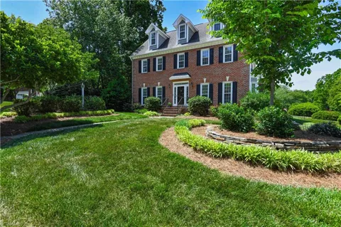 2713 Saint Andrews Court