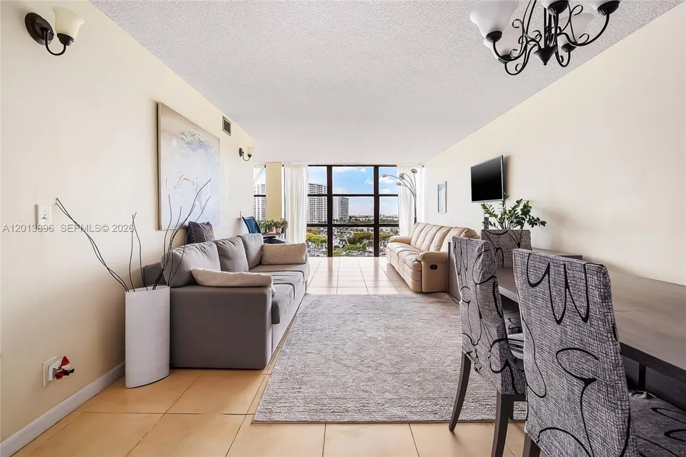 800 Parkview Dr #901 Hallandale Beach, FL 33009
