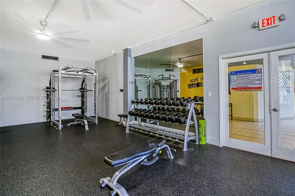 800 Parkview Dr #901 Hallandale Beach, FL 33009