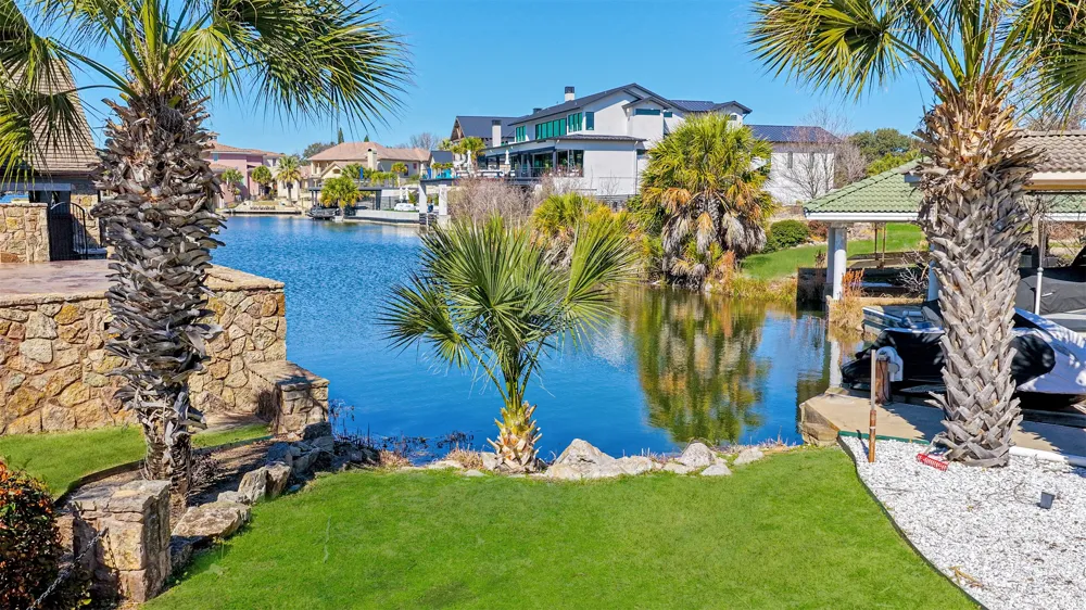 8 Applehead Island Drive Horseshoe Bay, TX 78657