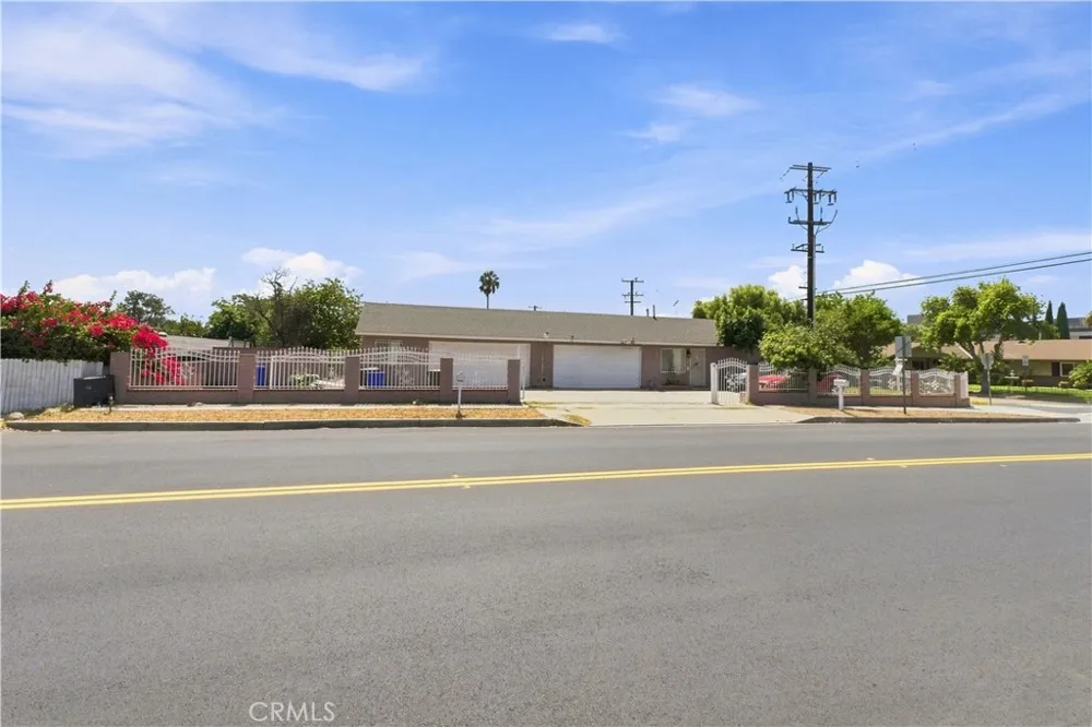 17317 Marygold Bloomington, CA 92316