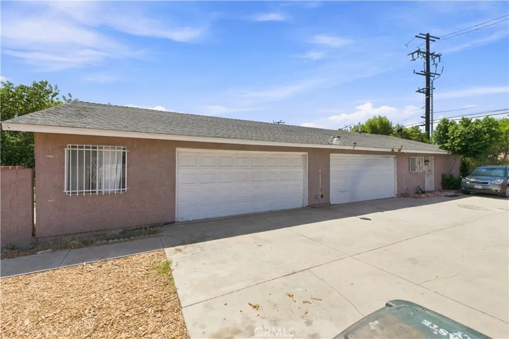 17317 Marygold Bloomington, CA 92316