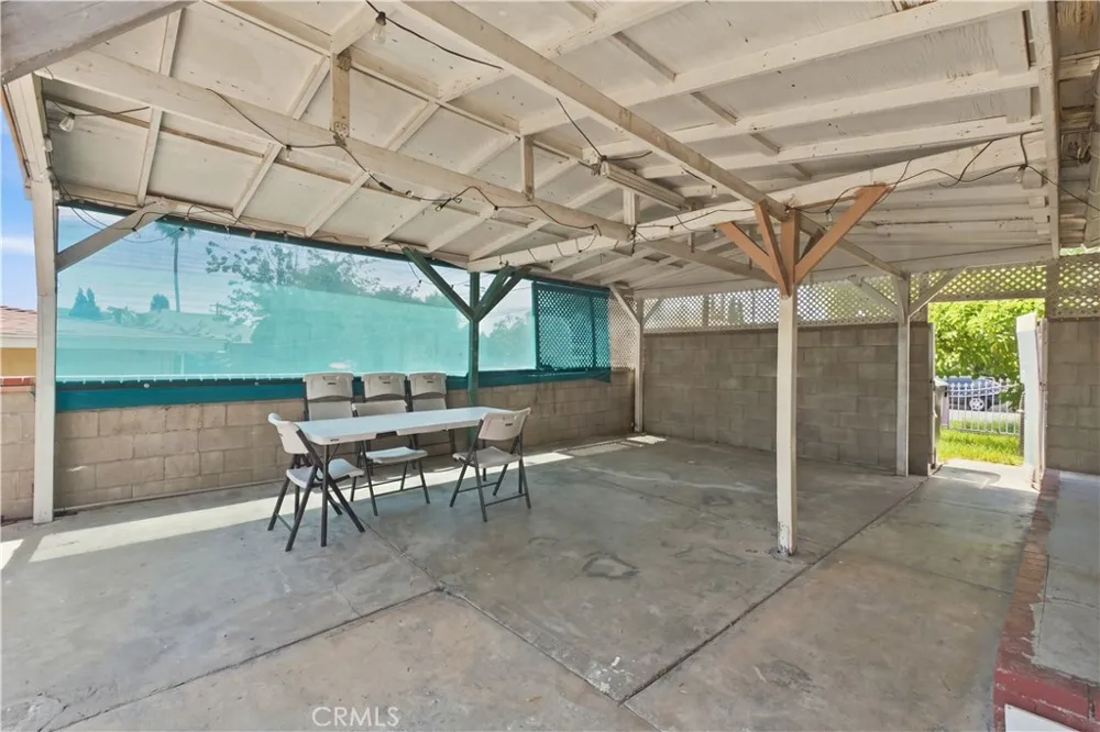 17317 Marygold Bloomington, CA 92316