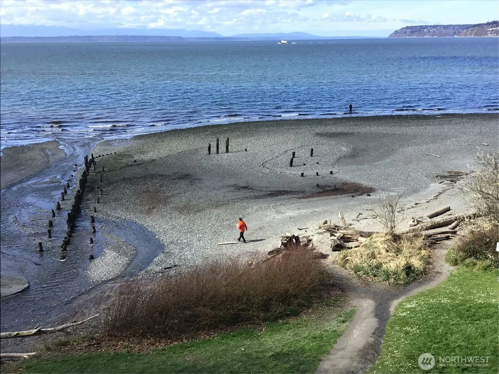 6108 133rd Place SW Edmonds, WA 98026