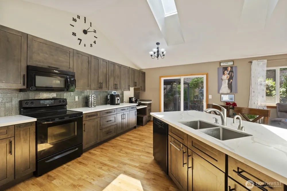6108 133rd Place SW Edmonds, WA 98026