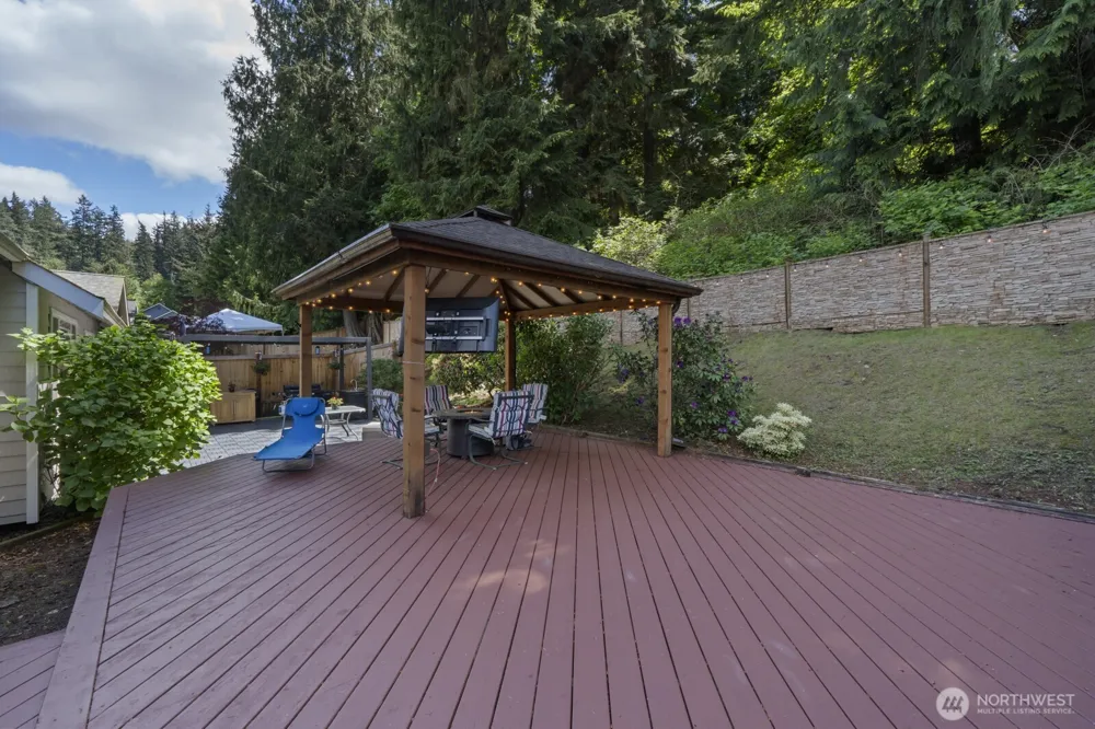 6108 133rd Place SW Edmonds, WA 98026