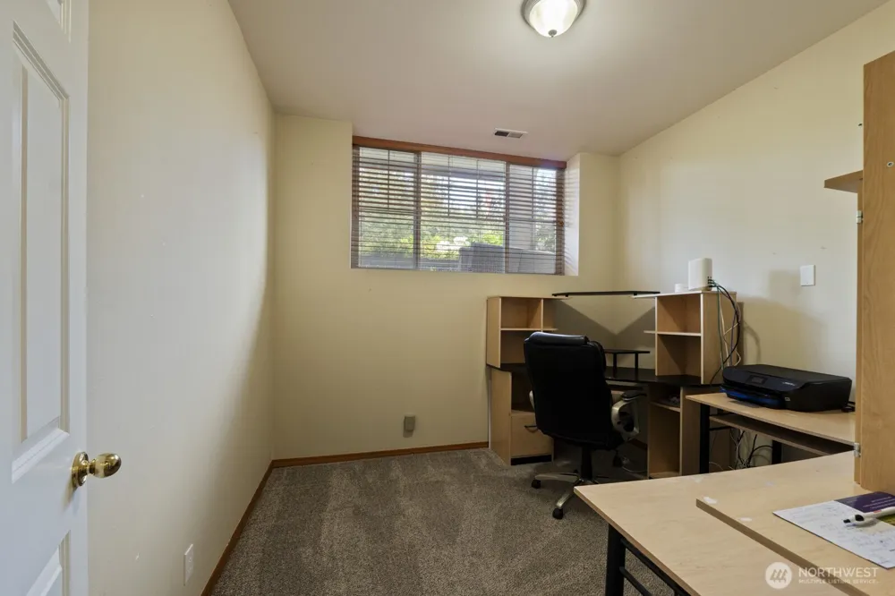 6108 133rd Place SW Edmonds, WA 98026