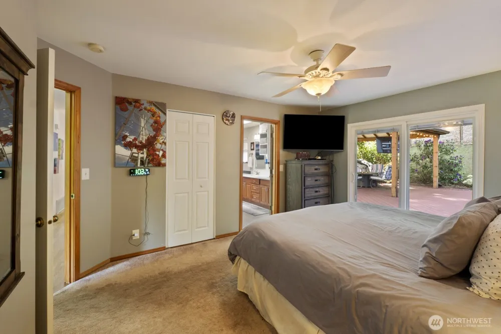6108 133rd Place SW Edmonds, WA 98026