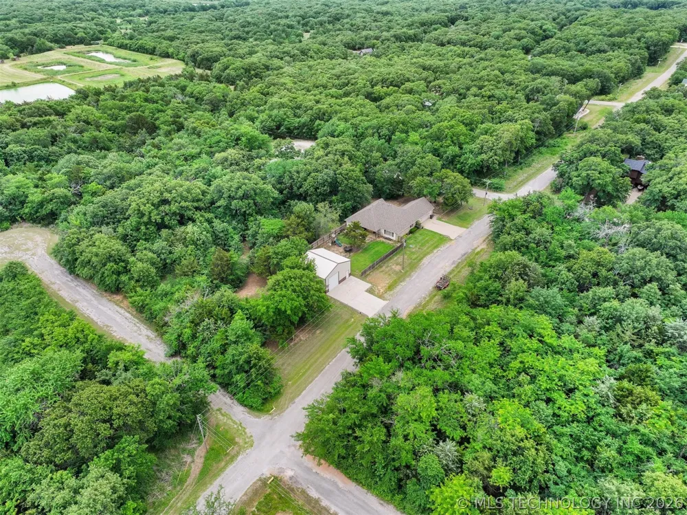 6644 Black Oak Trail Kingston, OK 73439