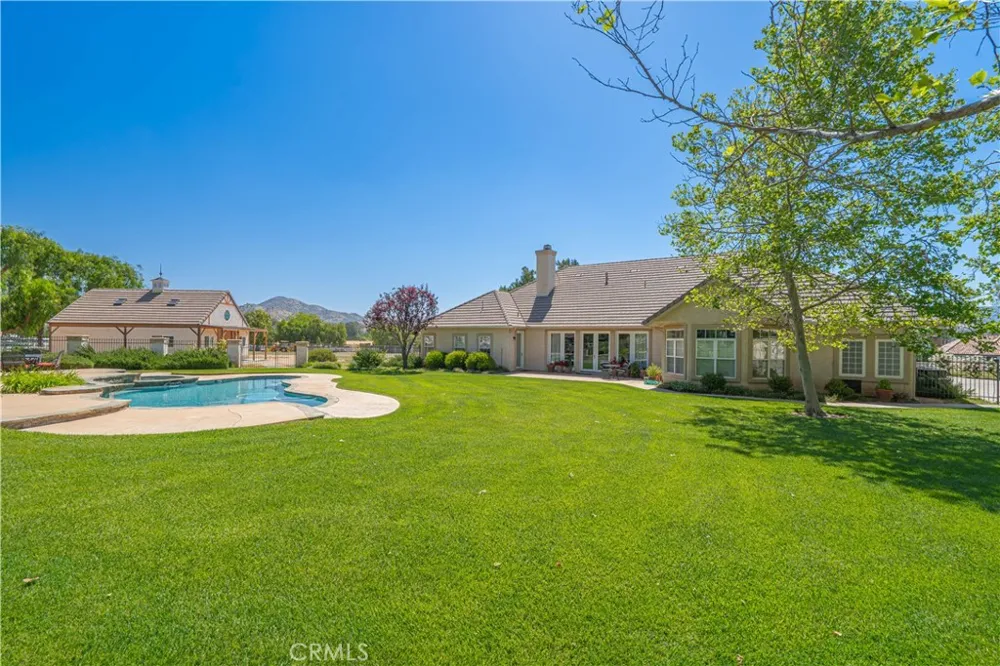 33202 Drill Road Agua Dulce, CA 91390