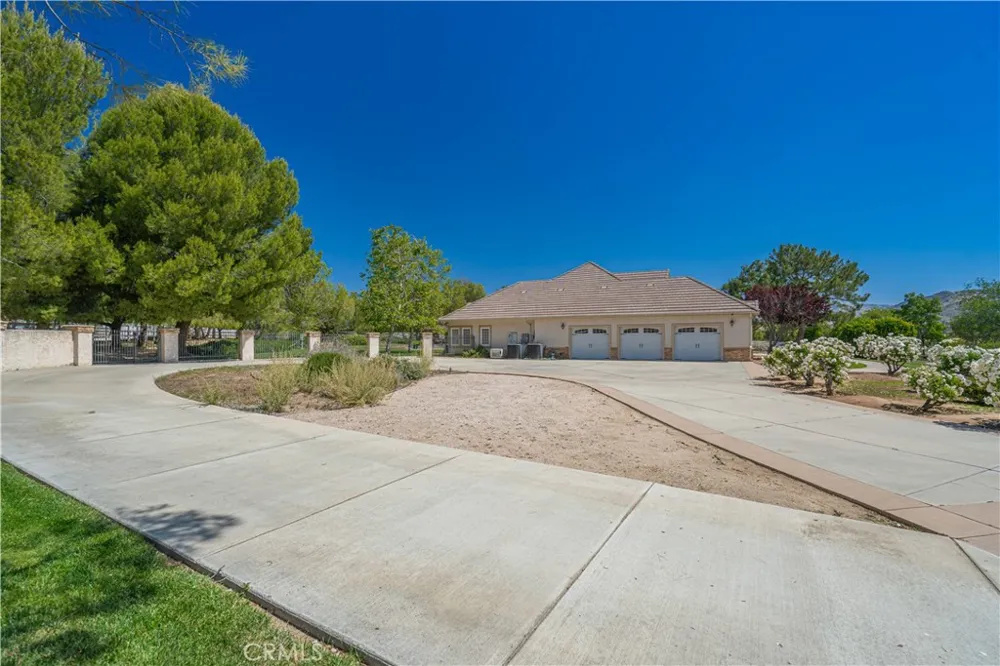 33202 Drill Road Agua Dulce, CA 91390