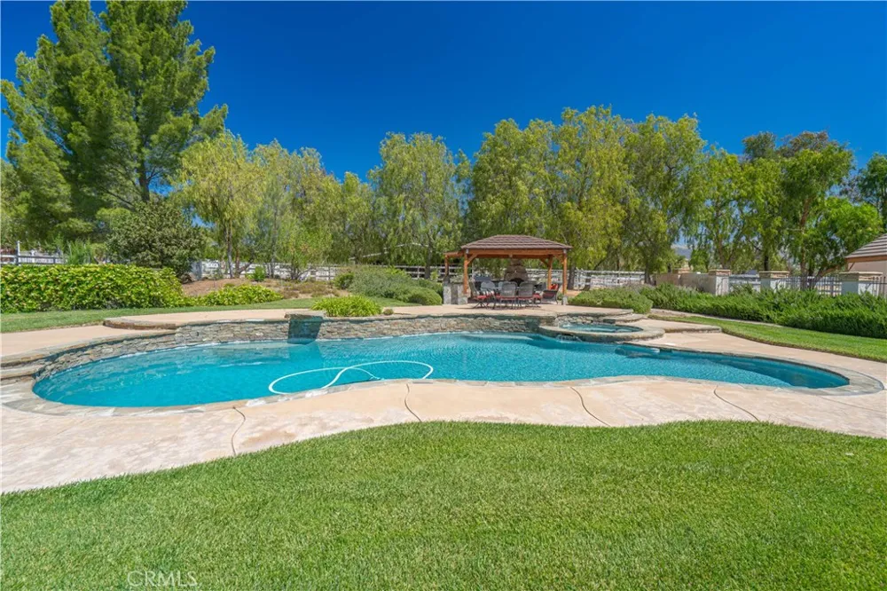 33202 Drill Road Agua Dulce, CA 91390