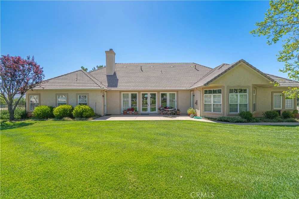 33202 Drill Road Agua Dulce, CA 91390