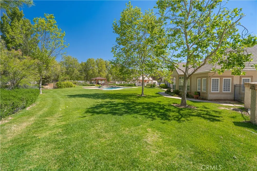 33202 Drill Road Agua Dulce, CA 91390
