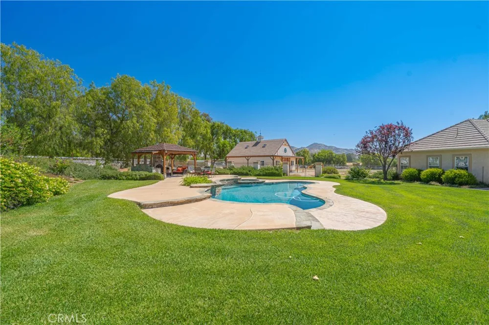 33202 Drill Road Agua Dulce, CA 91390